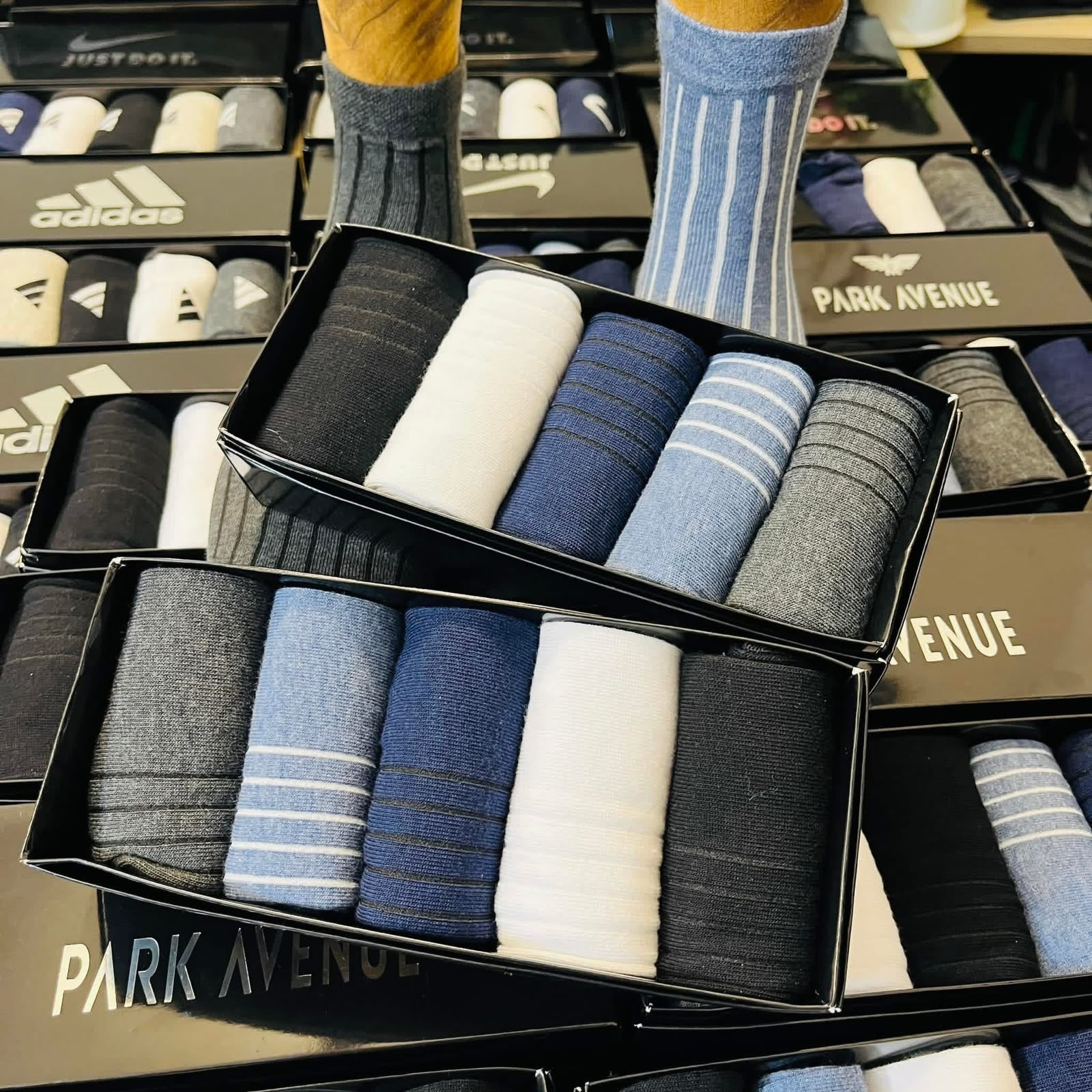 Premium Summer Cotton Crew Socks – 5 Pair Box (5 Colors)